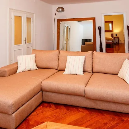 Piazza Dei Signori Penthouse 아파트 스플리트