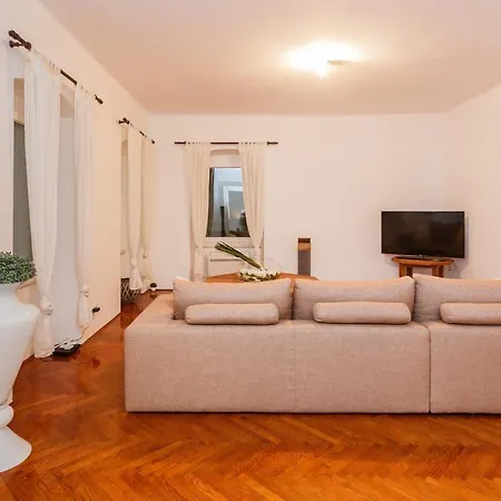 아파트 Piazza Dei Signori Penthouse 스플리트