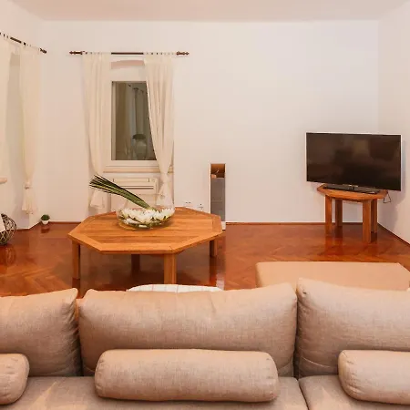 Piazza Dei Signori Penthouse *