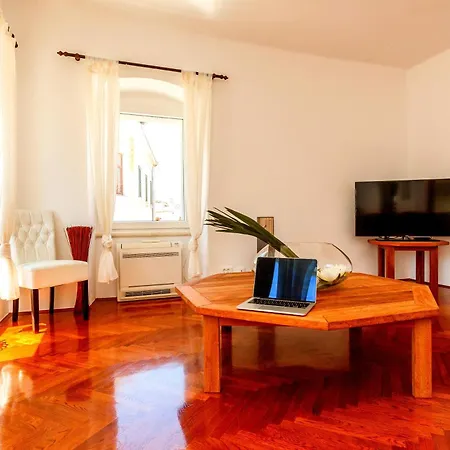 Piazza Dei Signori Penthouse *