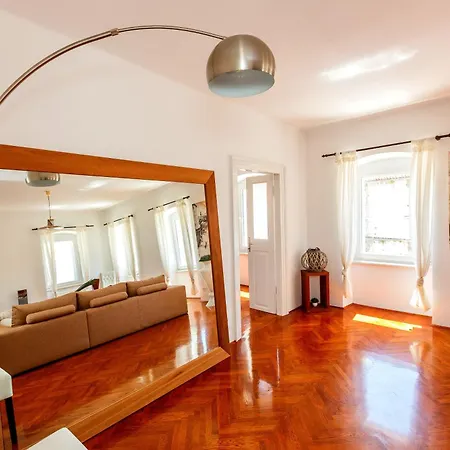 아파트 Piazza Dei Signori Penthouse *