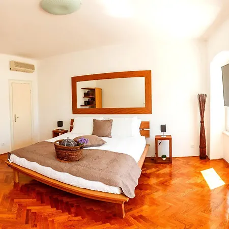 Piazza Dei Signori Penthouse 스플리트
