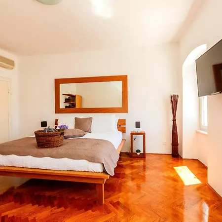 Piazza Dei Signori Penthouse *