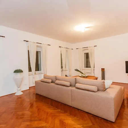 Piazza Dei Signori Penthouse 아파트 스플리트