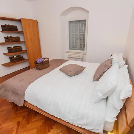 Piazza Dei Signori Penthouse *